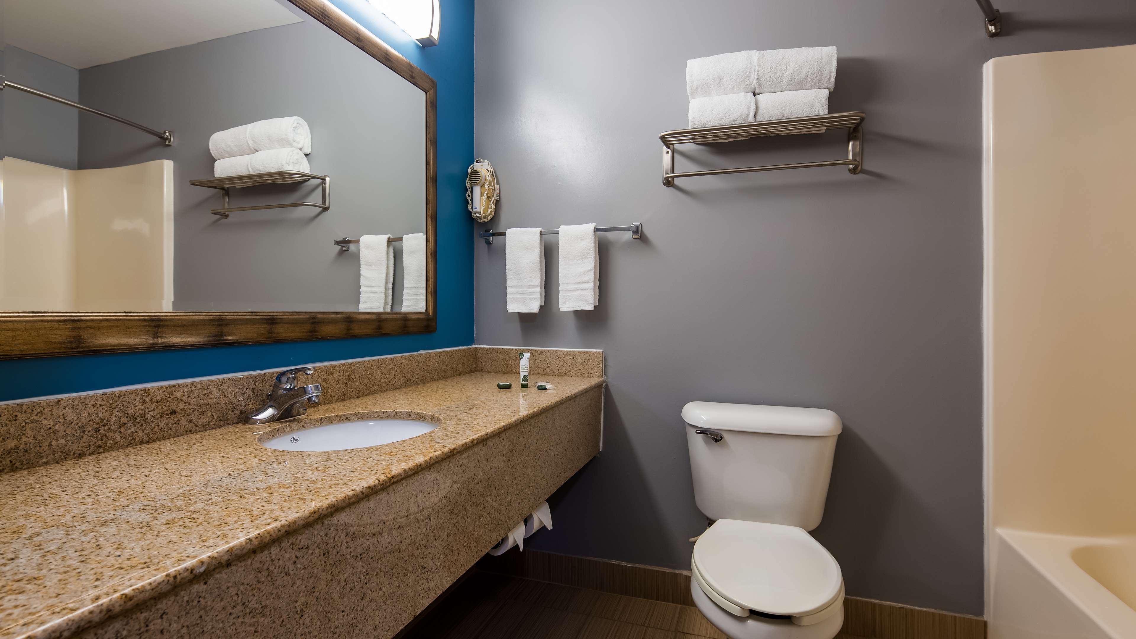 SureStay Plus Hotel by Best Western Evansville Photo