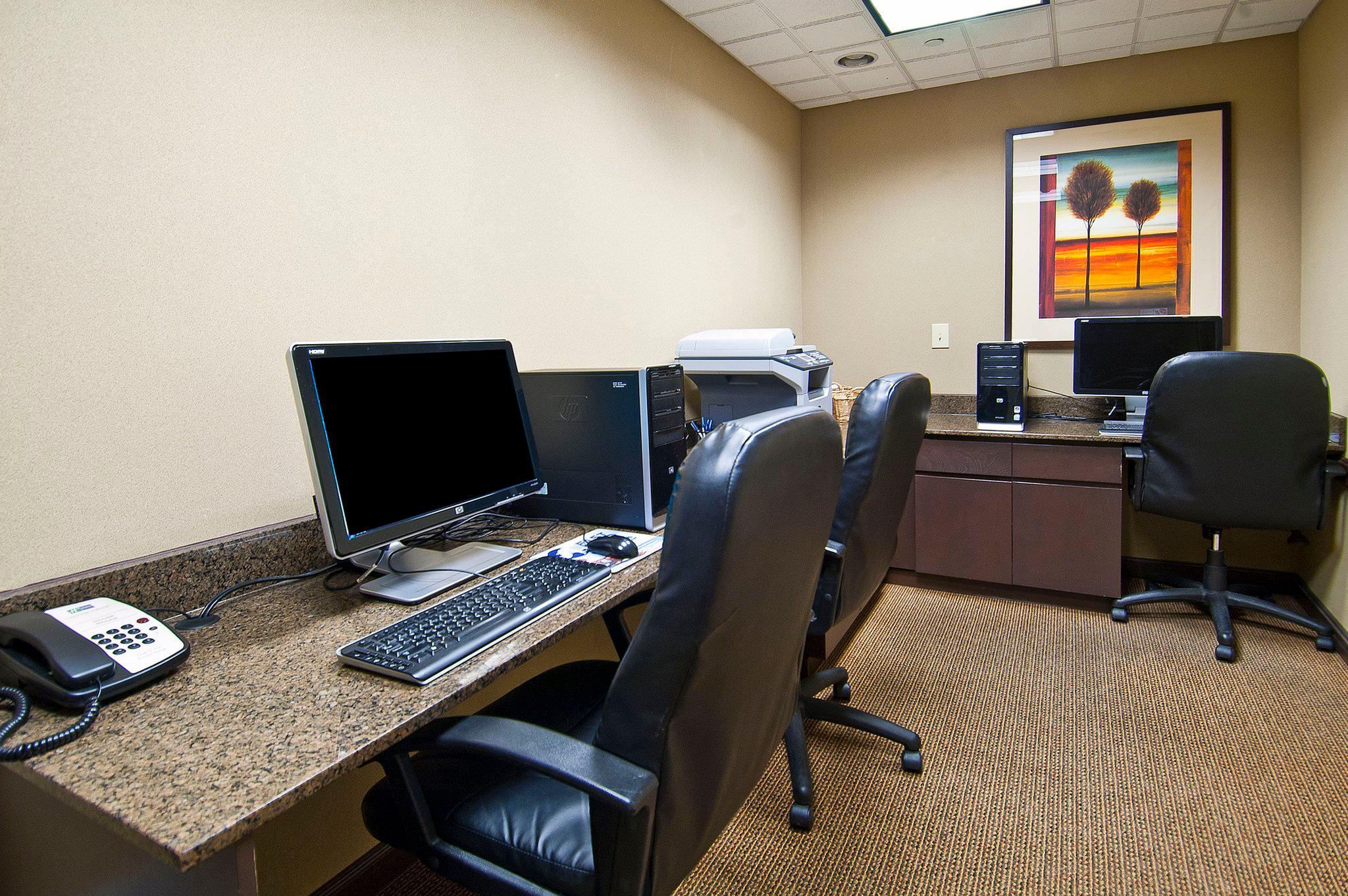 Holiday Inn Express & Suites Oro Valley-Tucson North Photo