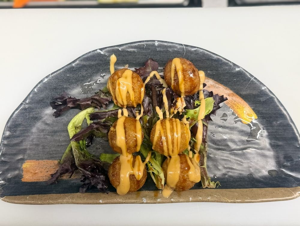 8. Takoyaki (6pc)