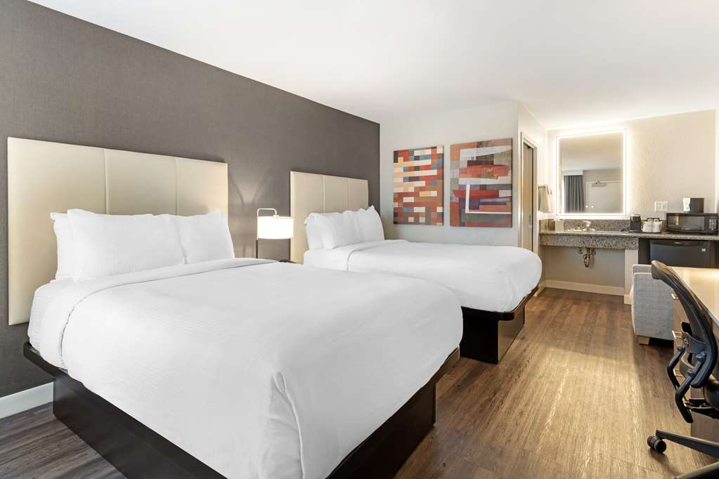 Best Western Plus Rancho Cordova Inn Image