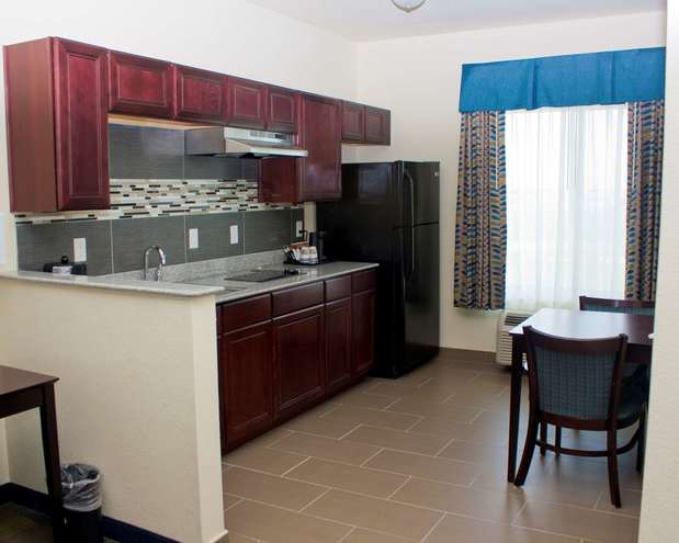 Images Best Western Plus Pratt