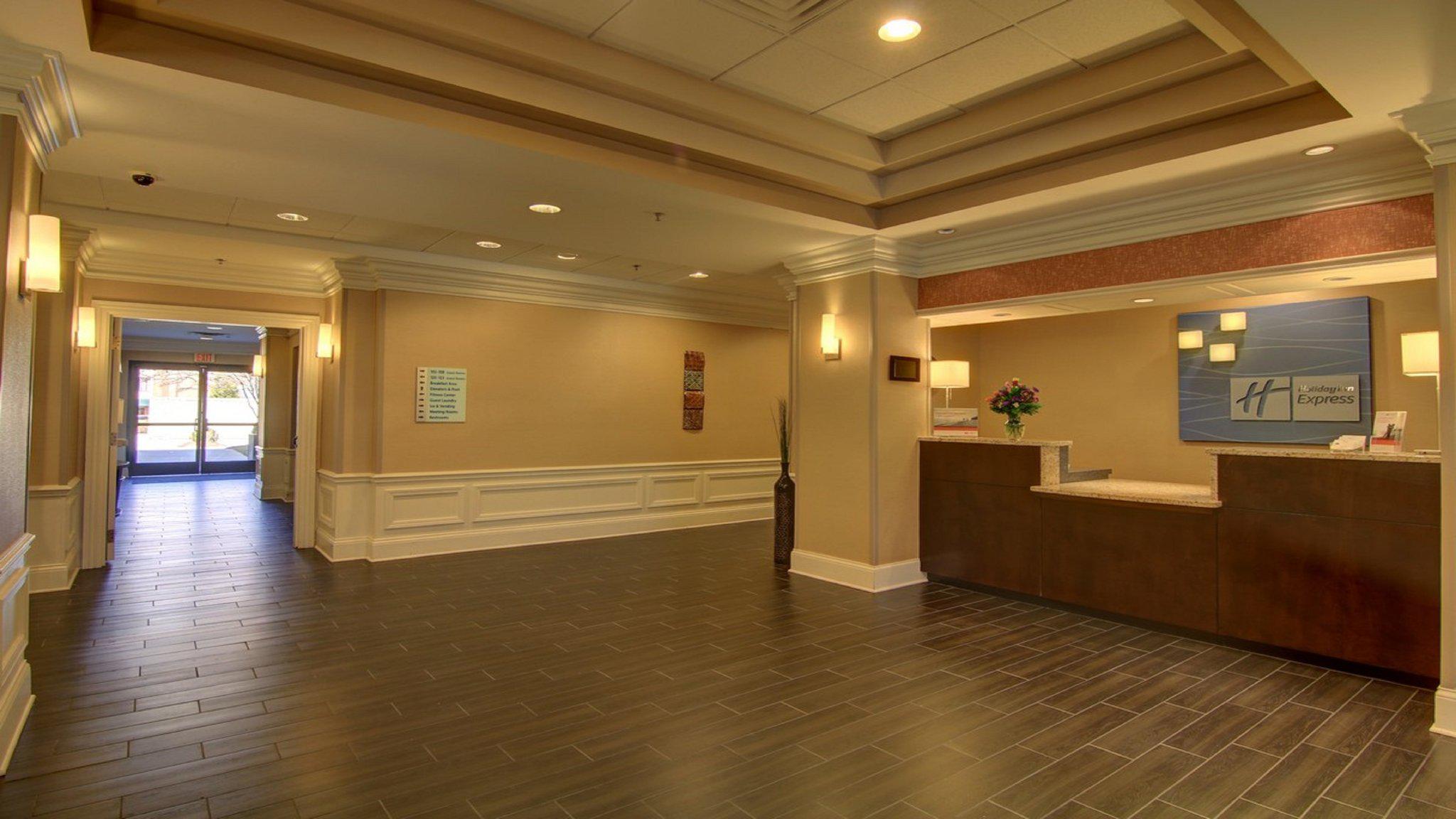 Holiday Inn Express & Suites Alpharetta - Windward Parkway Photo