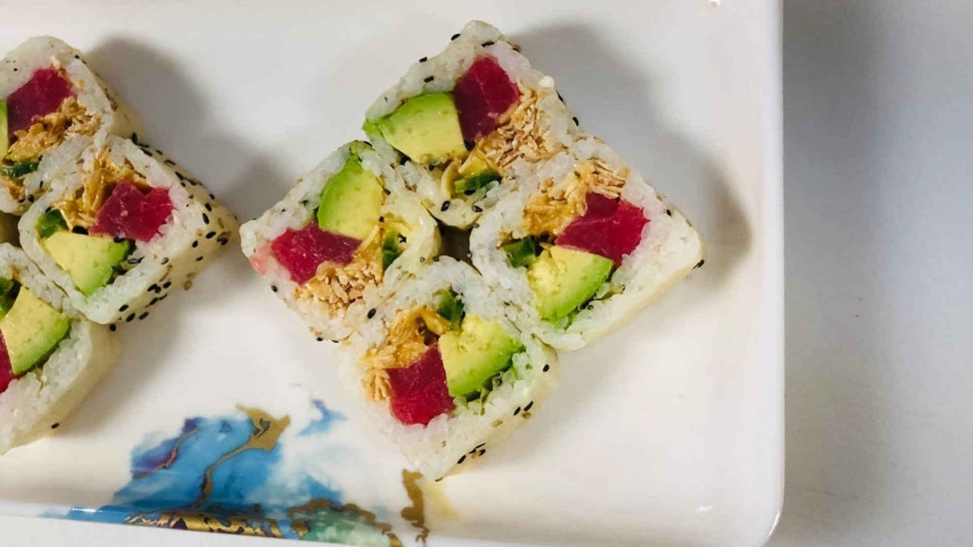Tuna Thai Roll