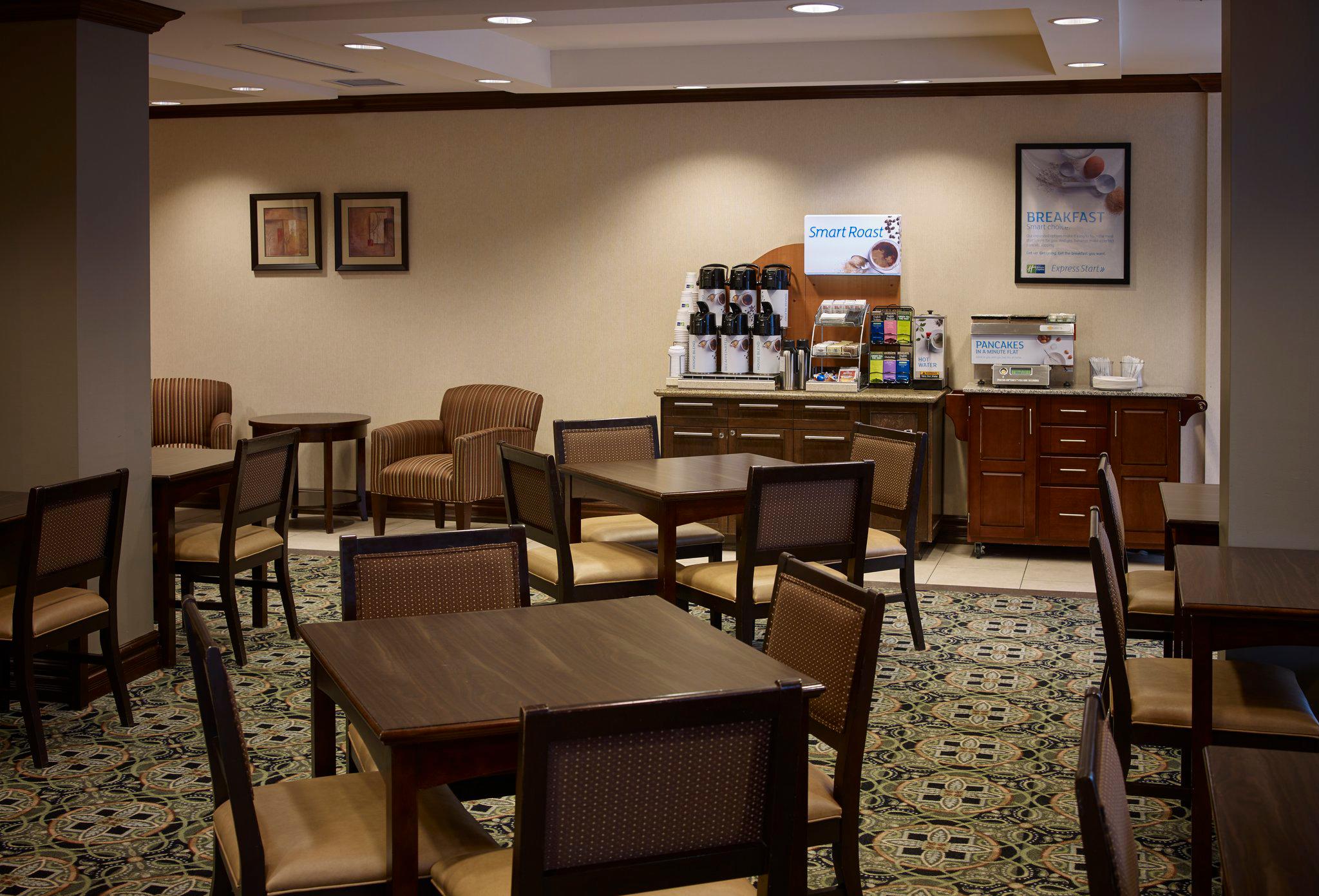 Holiday Inn Express & Suites Huntsville - Muskoka, an IHG Hotel Huntsville