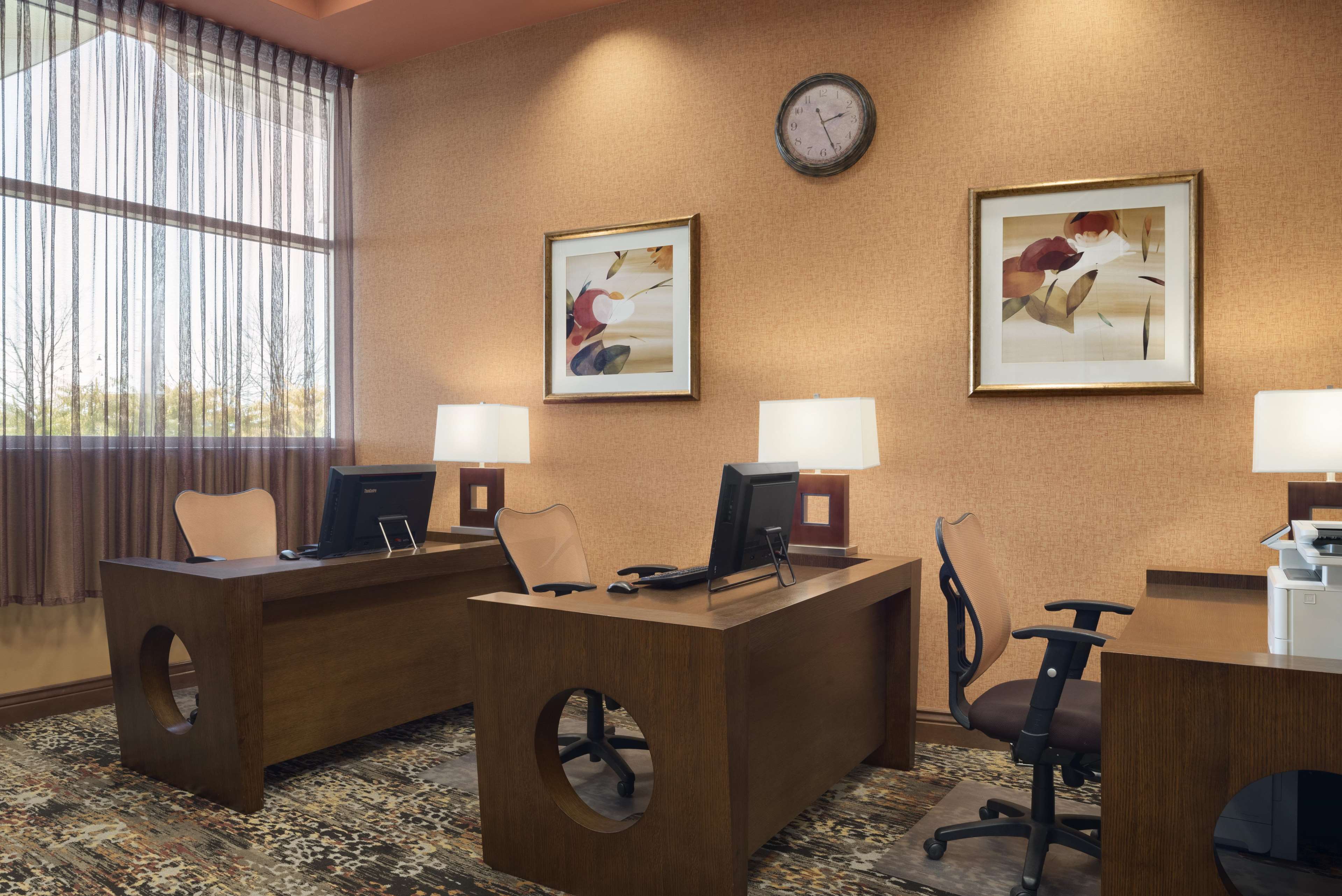 Embassy Suites by Hilton Omaha La Vista Hotel & Conference Center Photo