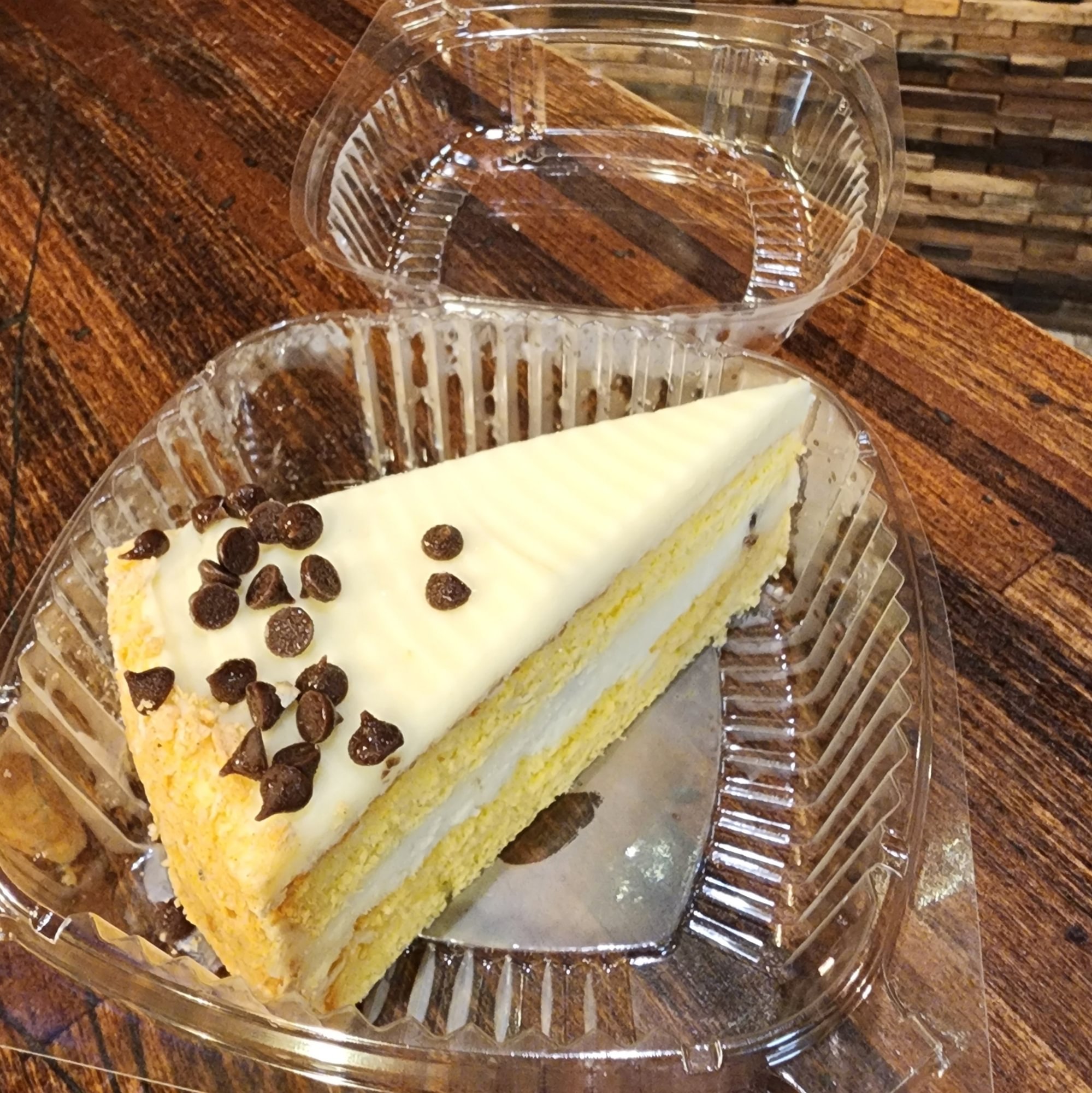 Cannoli Cake