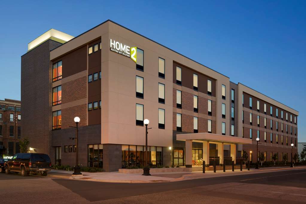 Home2 Suites by Hilton La Crosse Logo