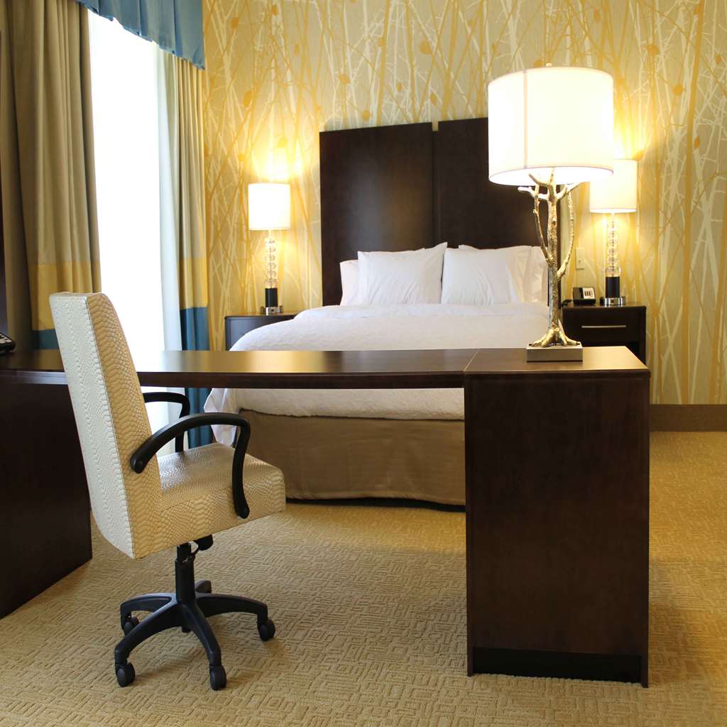 Hampton Inn & Suites Stroudsburg Pocono Mountains Image