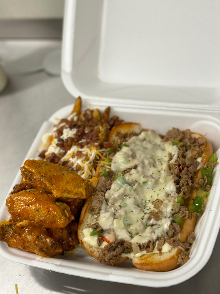 Steak Philly, 6 Wing Combo & Fries
