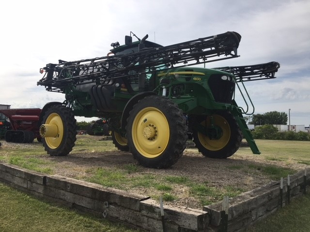 2010 John Deere 4830