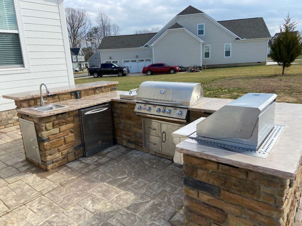 Custom Outdoor Kitchen Contractor