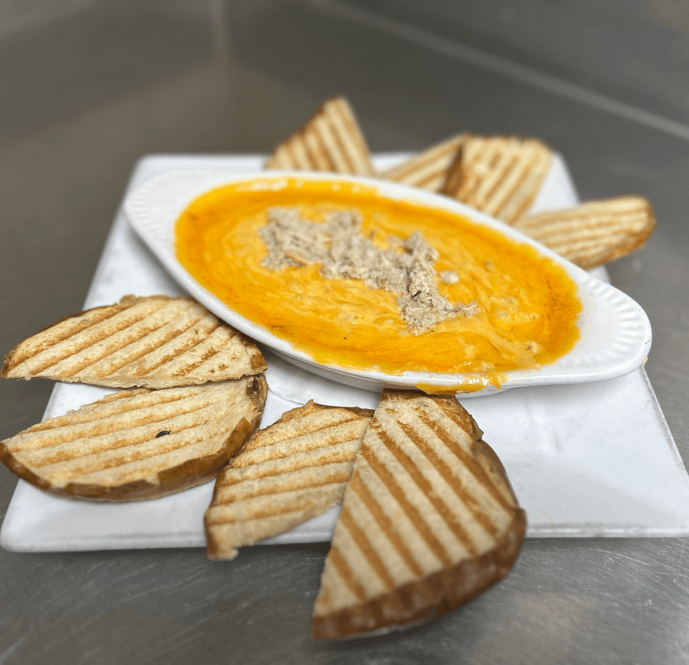 Crab and pimento dip
