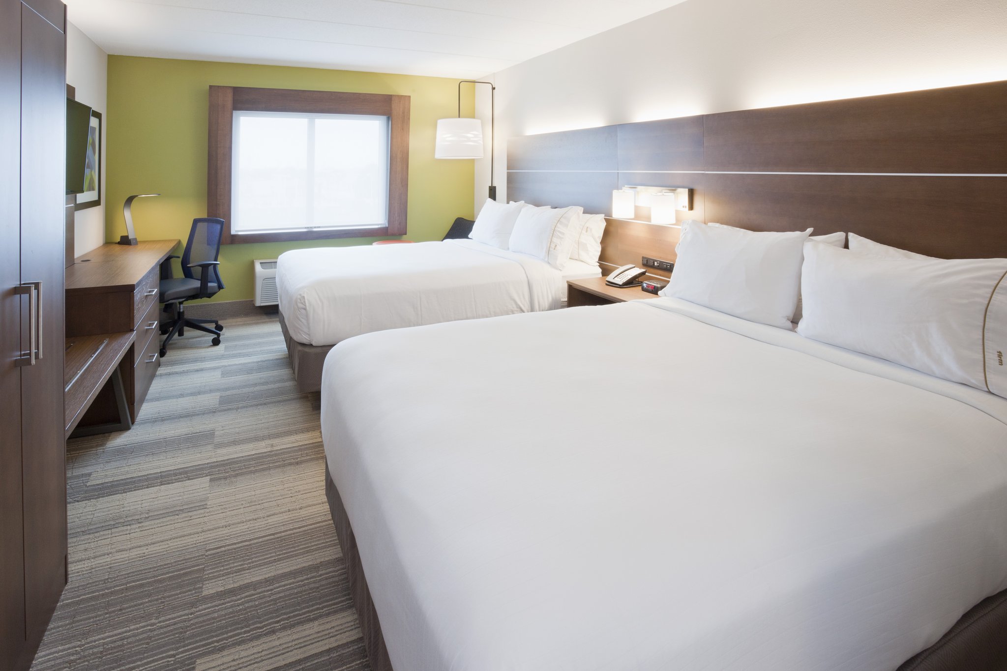Holiday Inn Express Roseville-St. Paul by IHG Image
