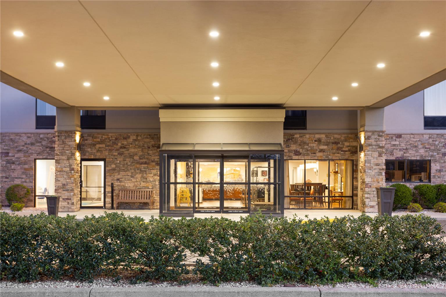 Hampton Inn Frostburg Image