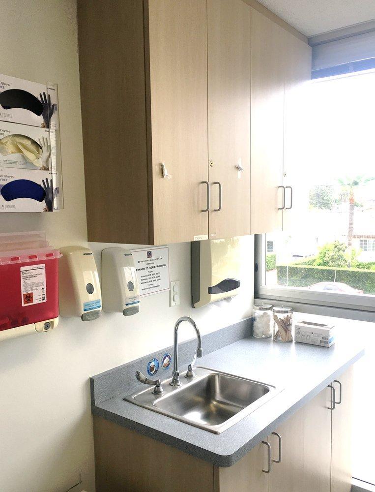 Comprehensive Community Health Centers - CCHC Glendale Image