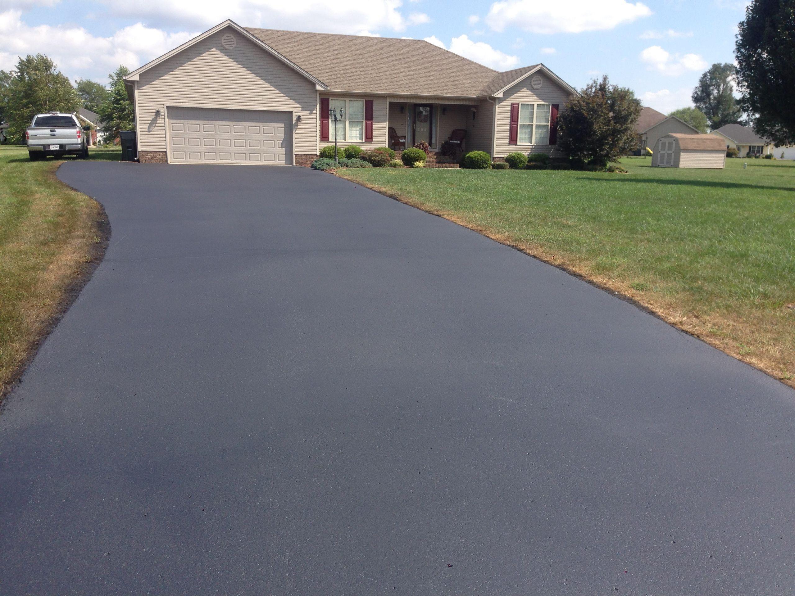 Asphalt Sealcoating