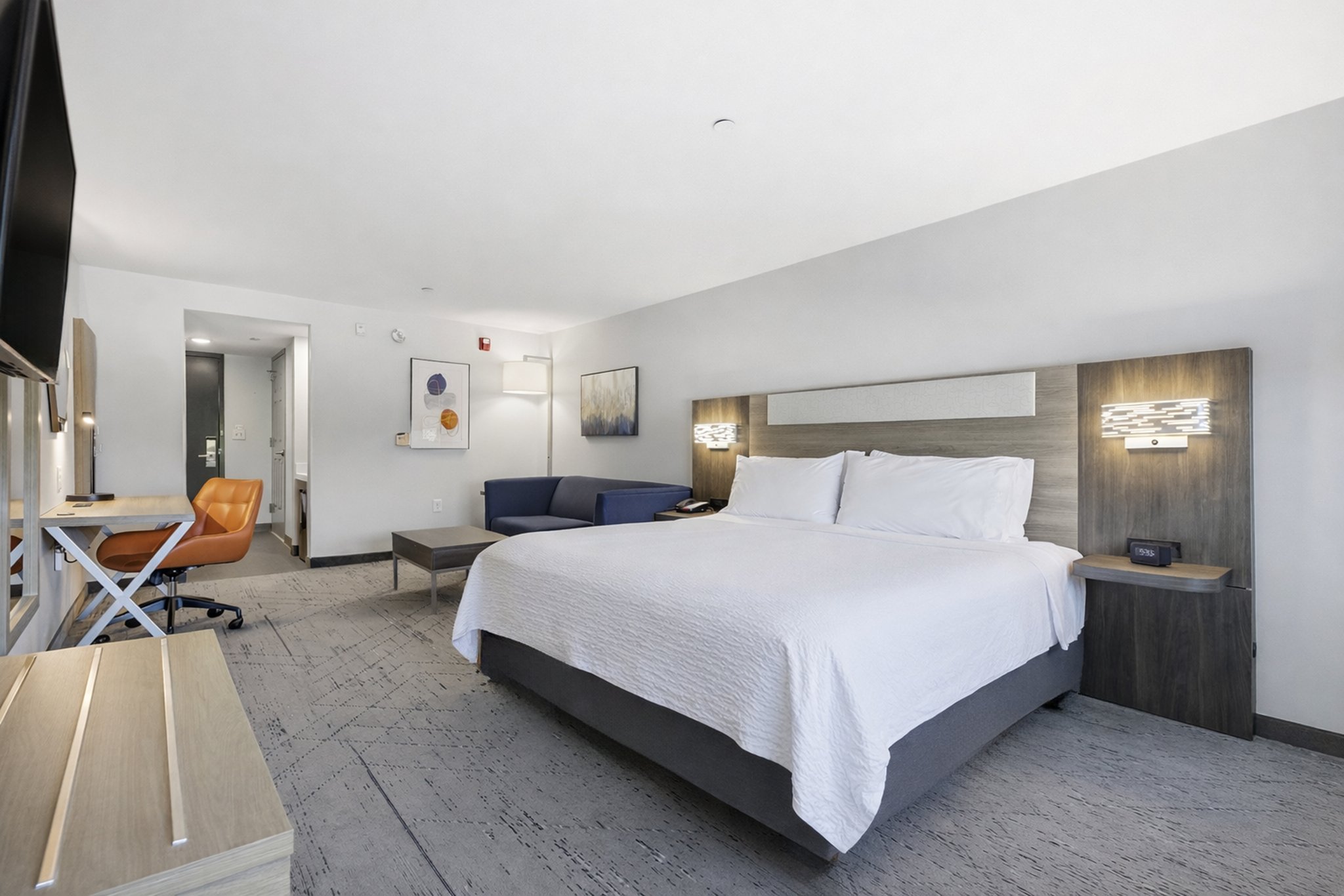 Holiday Inn Express & Suites Raleigh West - Lenovo Center by IHG Image