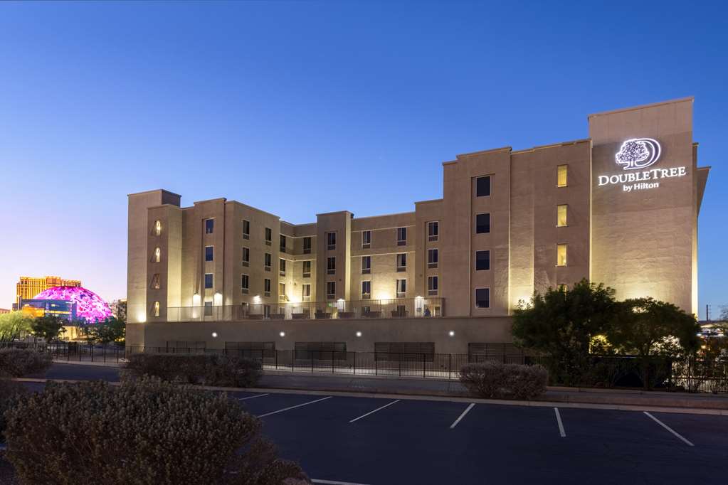 DoubleTree by Hilton Las Vegas East Flamingo Image