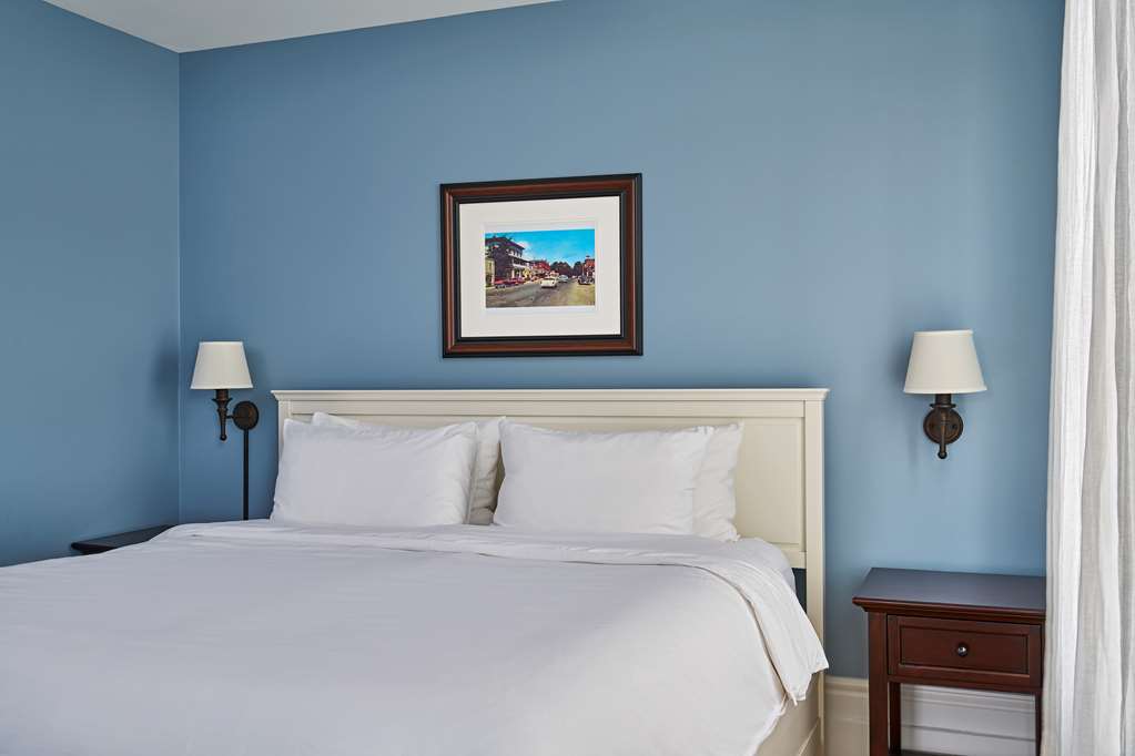 The Cadillac House Lexington, Tapestry Collection by Hilton Image