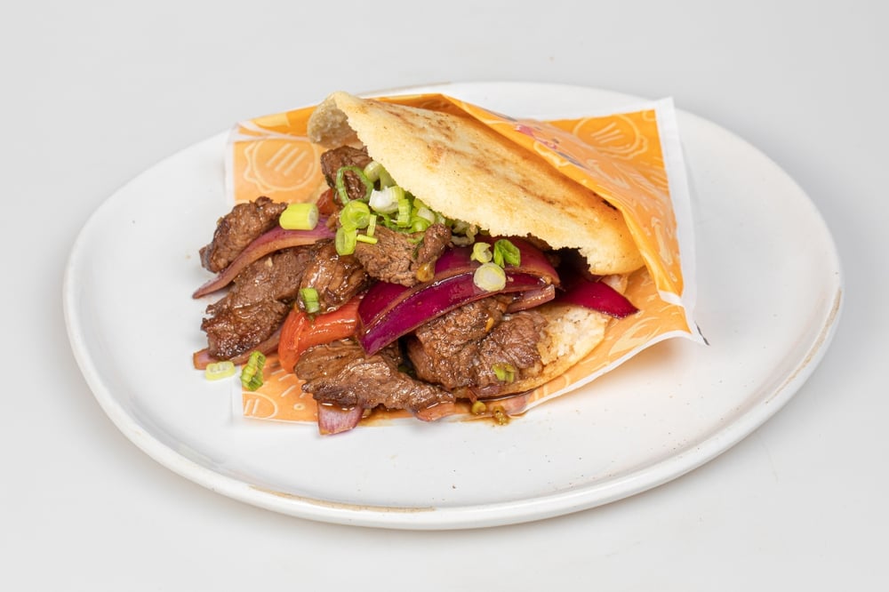 Arepa Wok-Smoked lomo steak
