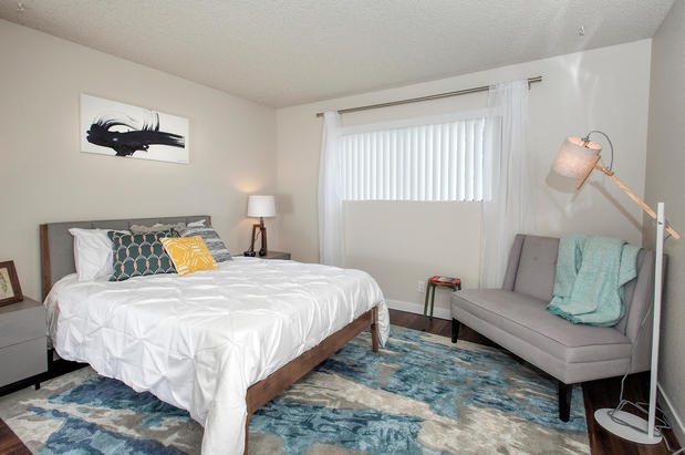 Images Riverside Villas