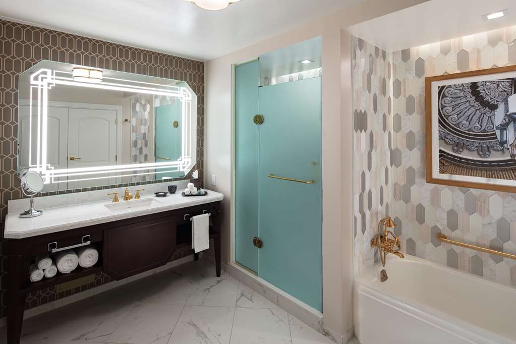 The Higgins Hotel New Orleans, Curio Collection by Hilton Image