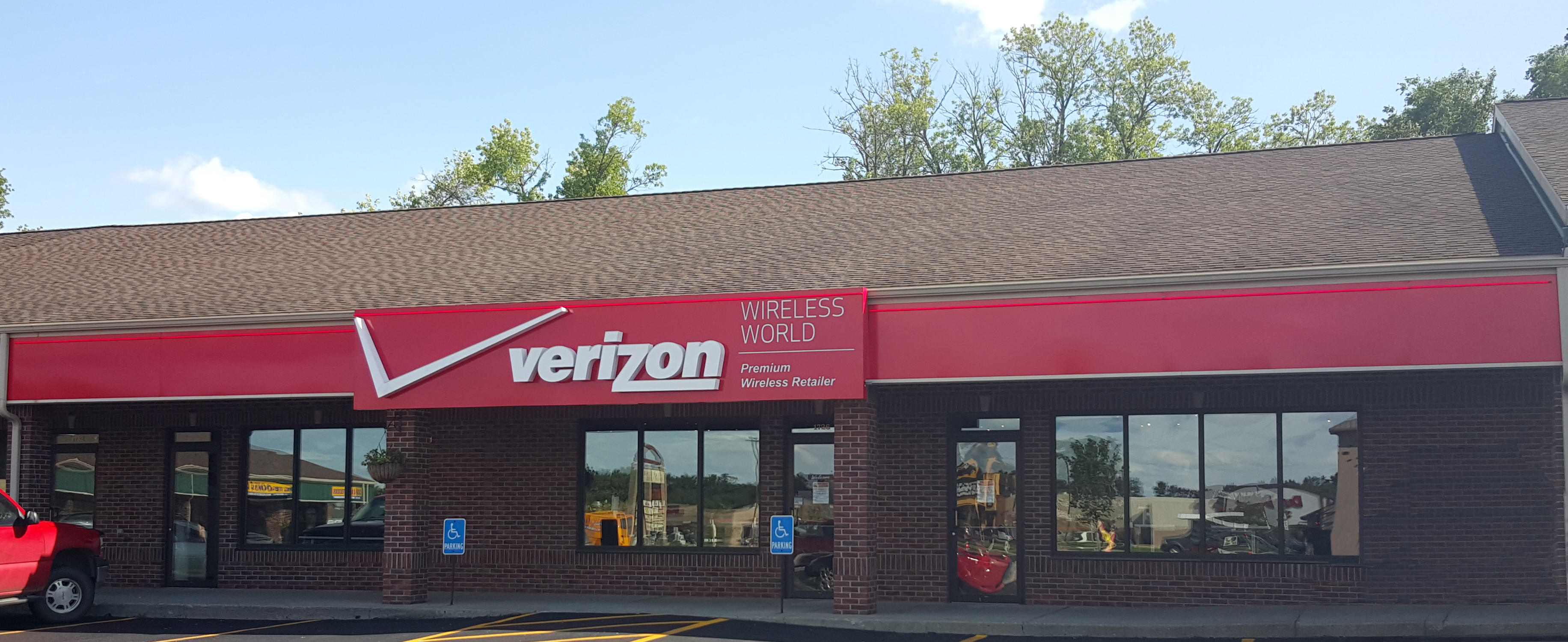 Wireless World, Verizon Authorized Retailer Photo