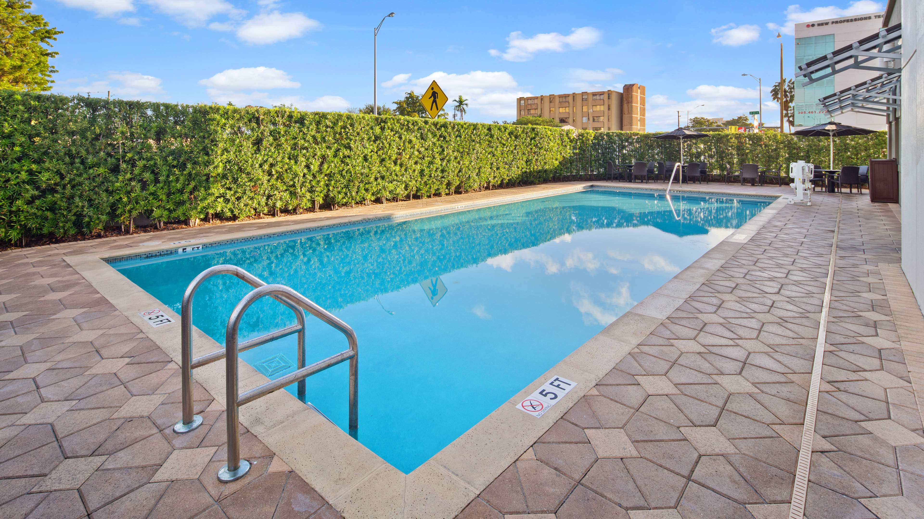 Best Western Premier Miami Intl Airport Hotel & Suites Coral Gables Photo