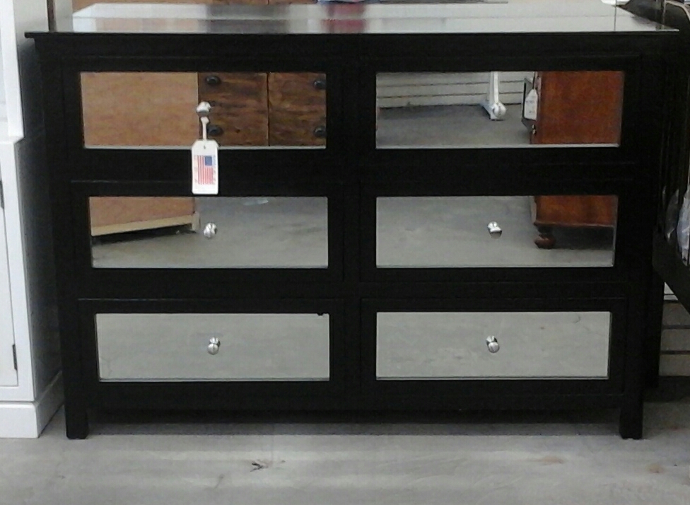 Carrillo Furniture Image