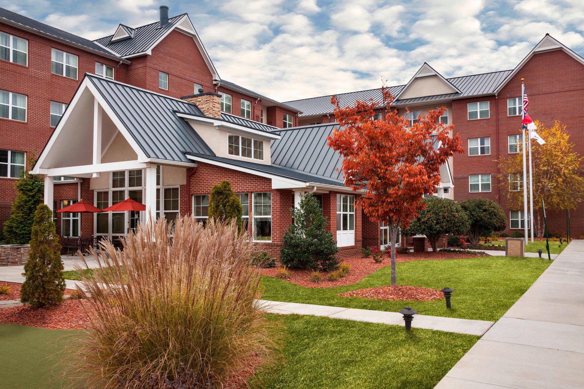 Residence Inn by Marriott Greensboro Airport Photo