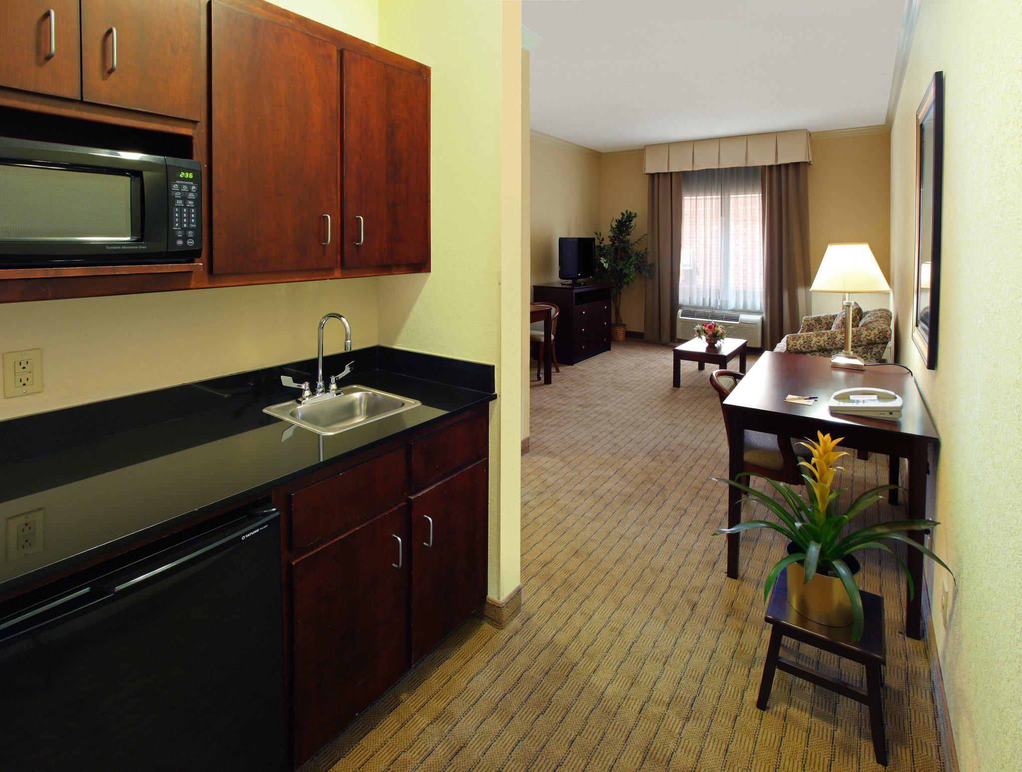 Holiday Inn Express Fort Smith Executive Park Photo