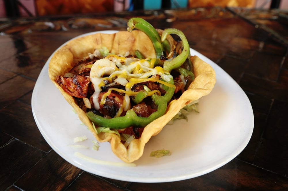 CHICKEN FAJITA SALAD