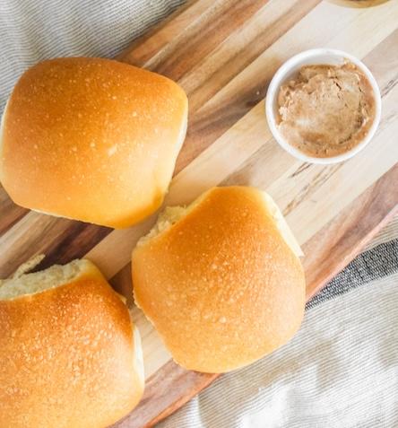 6 Roll Basket w/ Cinnamon Butter