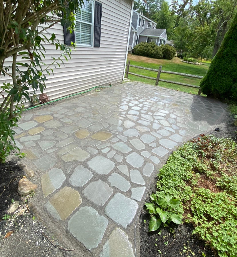 Everest207 Landscape Logo