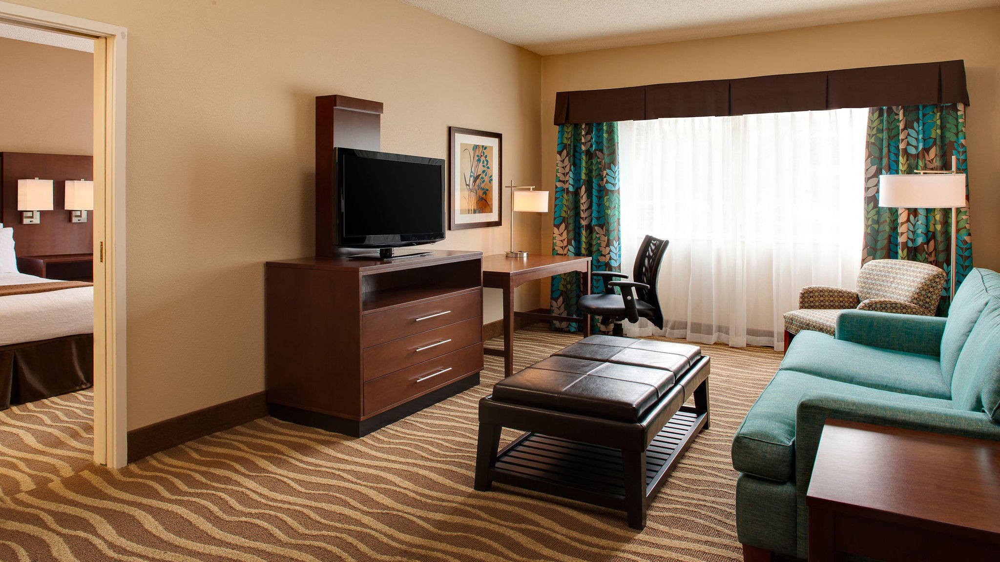 Holiday Inn & Suites Overland Park-West Photo