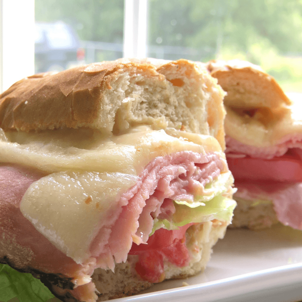 Ham and Cheese / Jamón Y Queso