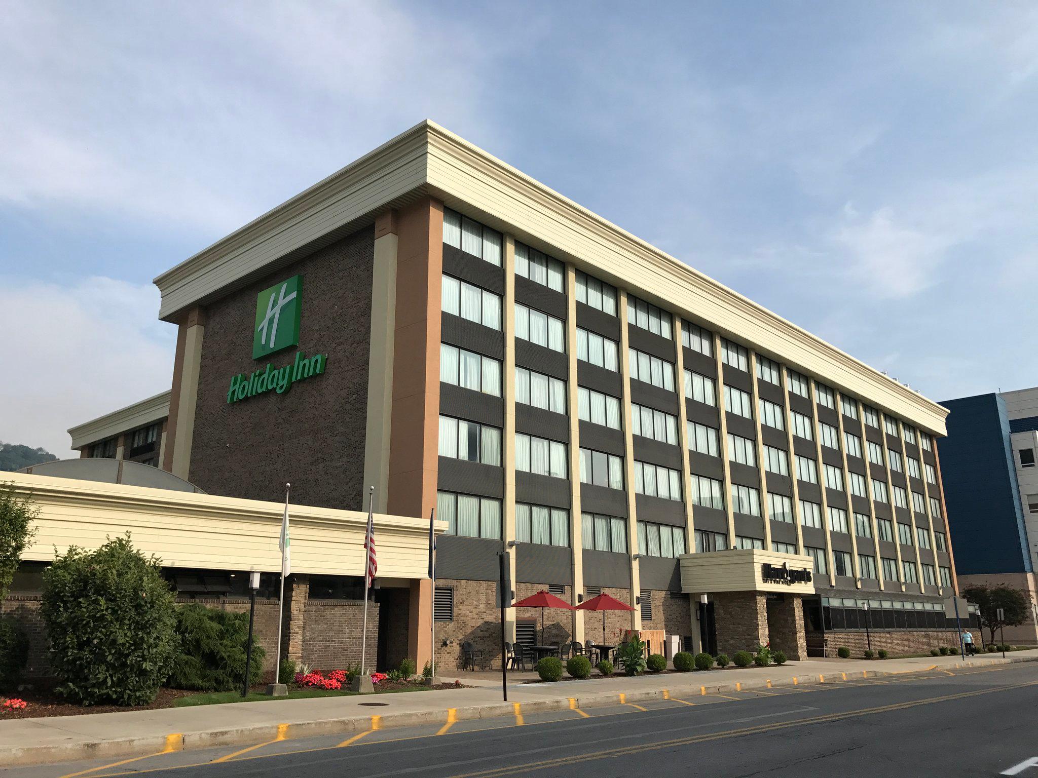 Holiday Inn Johnstown-Downtown Photo