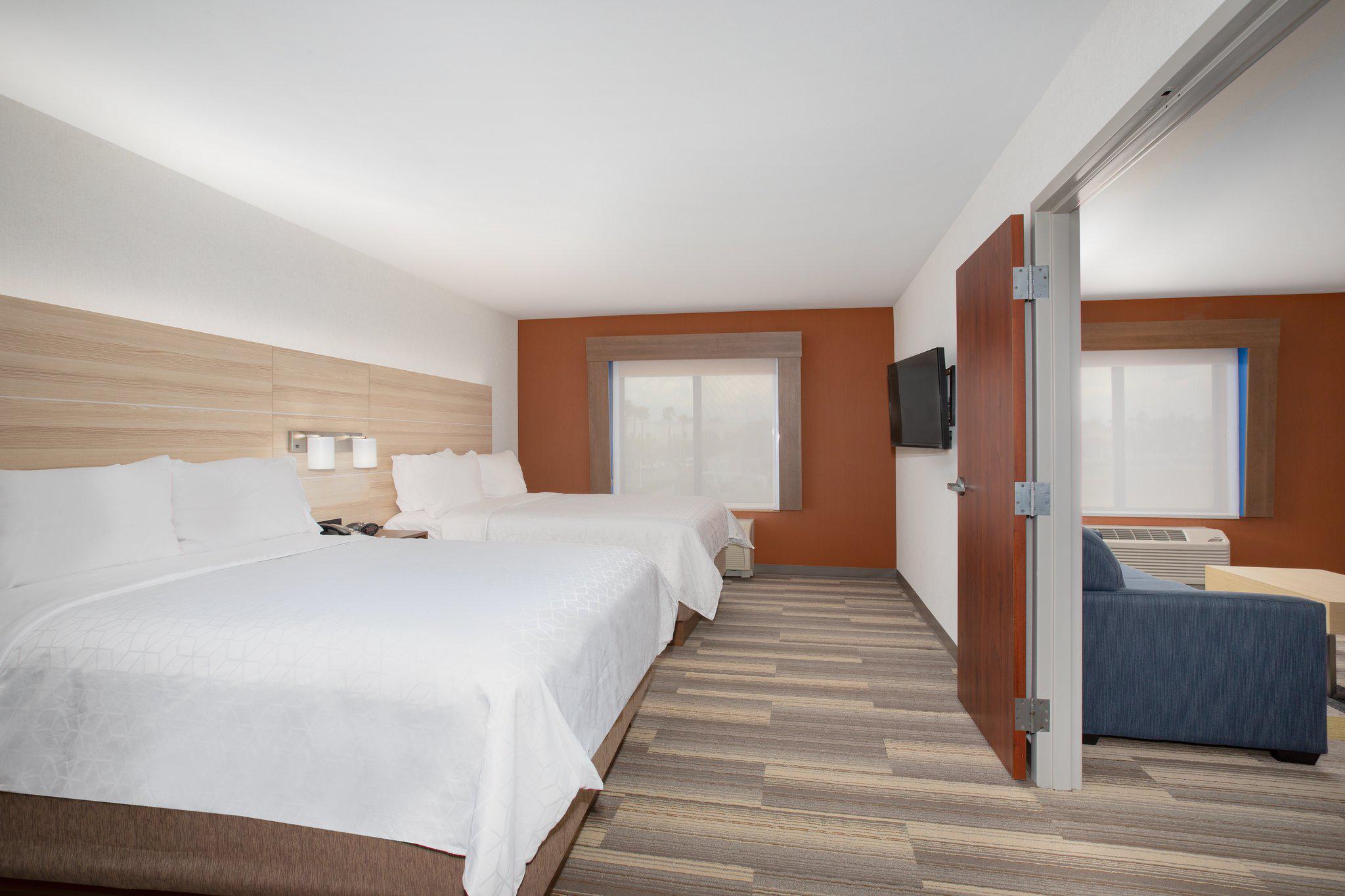 Holiday Inn Express & Suites Ontario Airport Photo