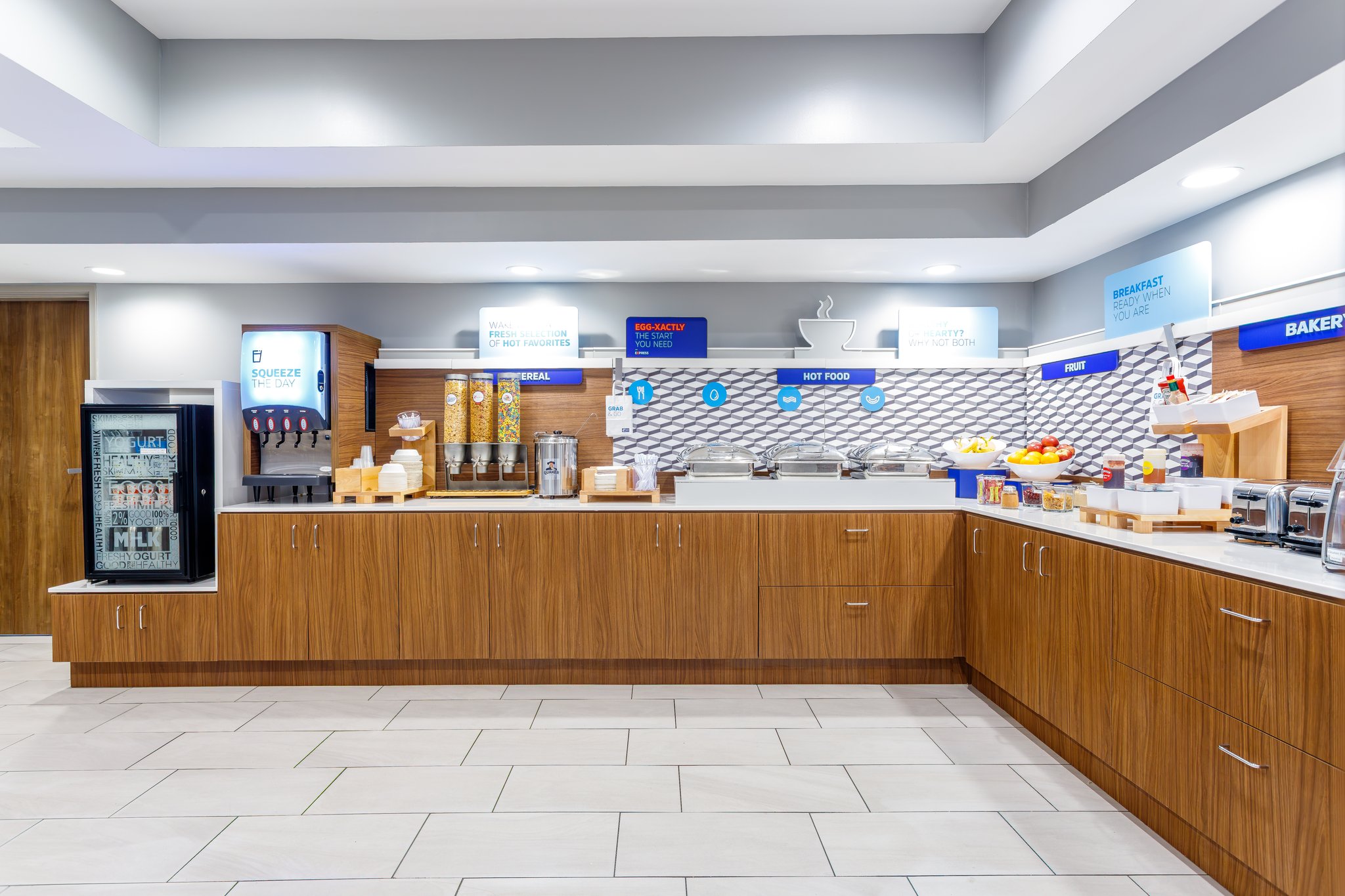 Holiday Inn Express & Suites Lancaster by IHG Image