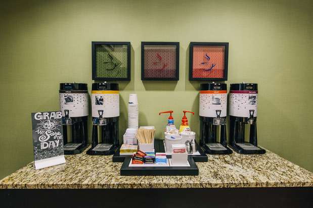 Images Hampton Inn & Suites Effingham