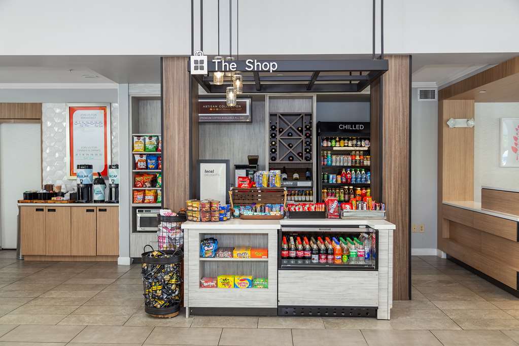 Hilton Garden Inn Plymouth Image