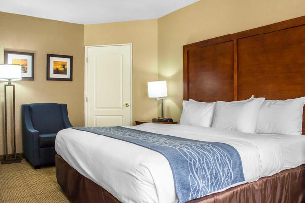 Images Comfort Inn & Suites at Talavi