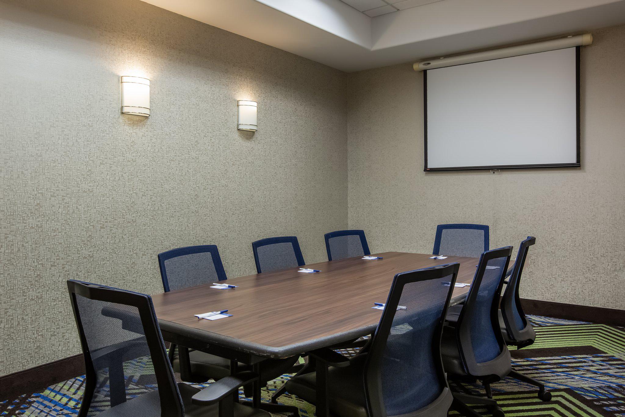 Holiday Inn Express & Suites Atlanta Southwest-Fairburn Photo