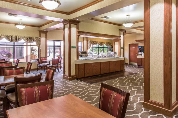 Images Comfort Suites