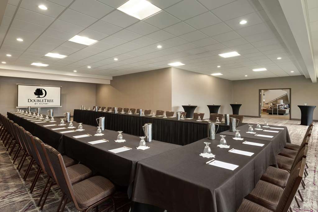 DoubleTree by Hilton St. Paul East Image