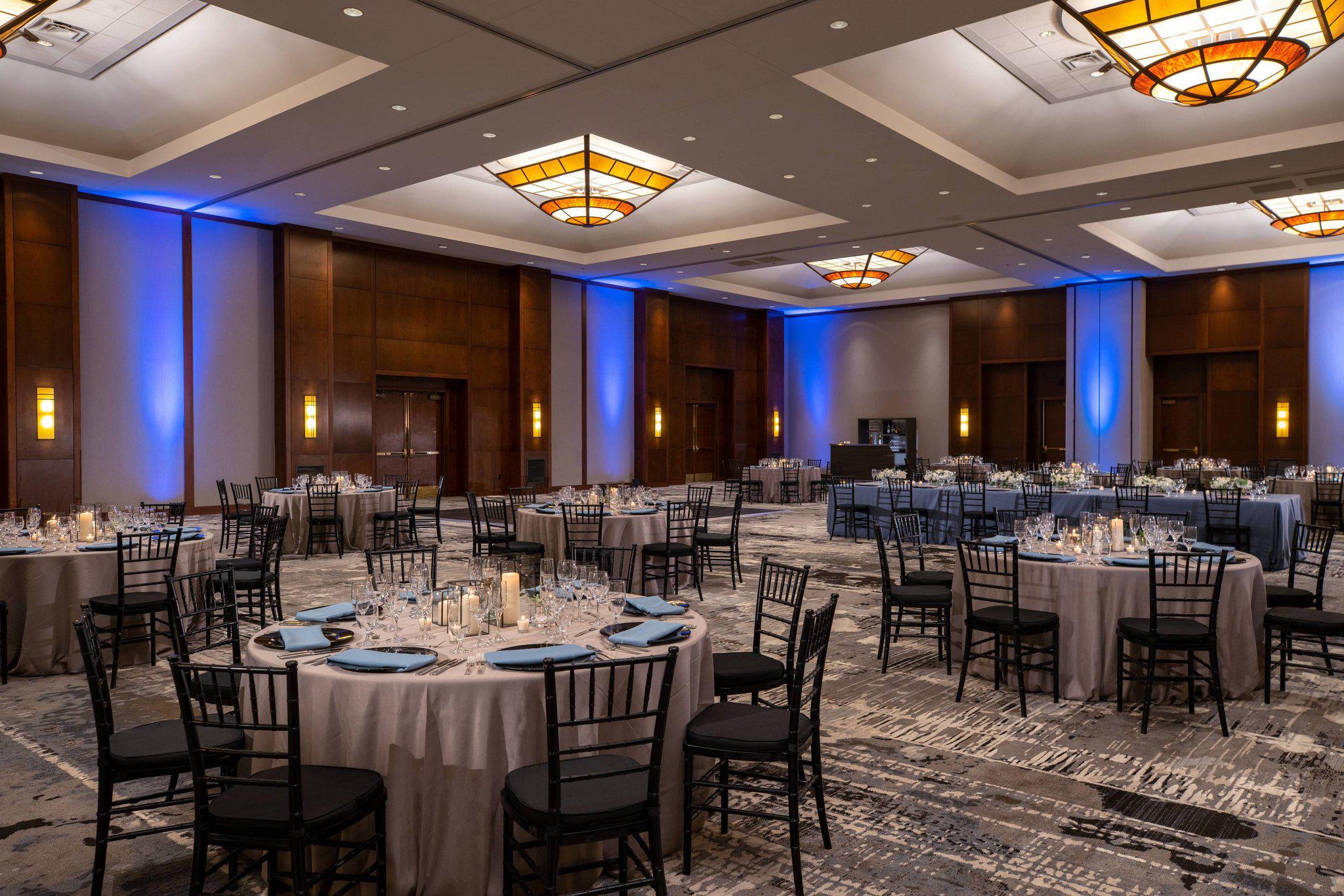 Coralville Marriott Hotel & Conference Center Photo