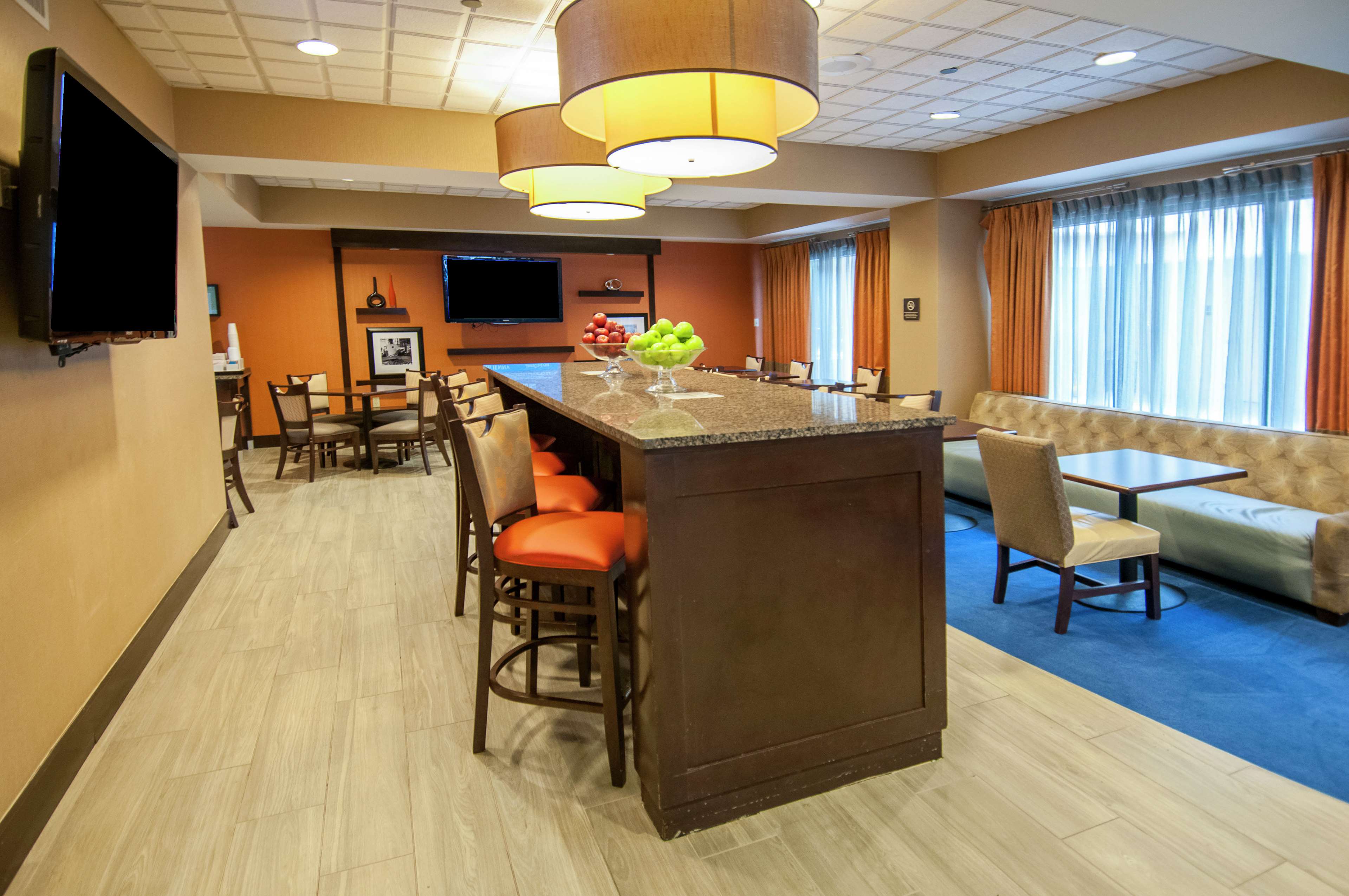 Hampton Inn Metairie Photo