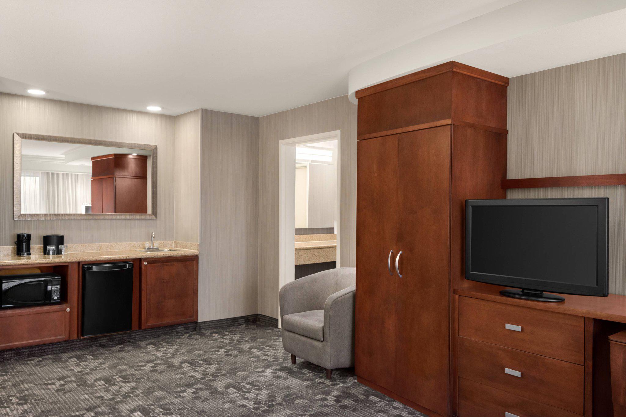 Courtyard by Marriott Potomac Mills Woodbridge Photo