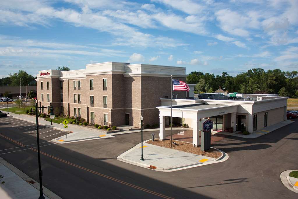 Hampton Inn Burlington Image
