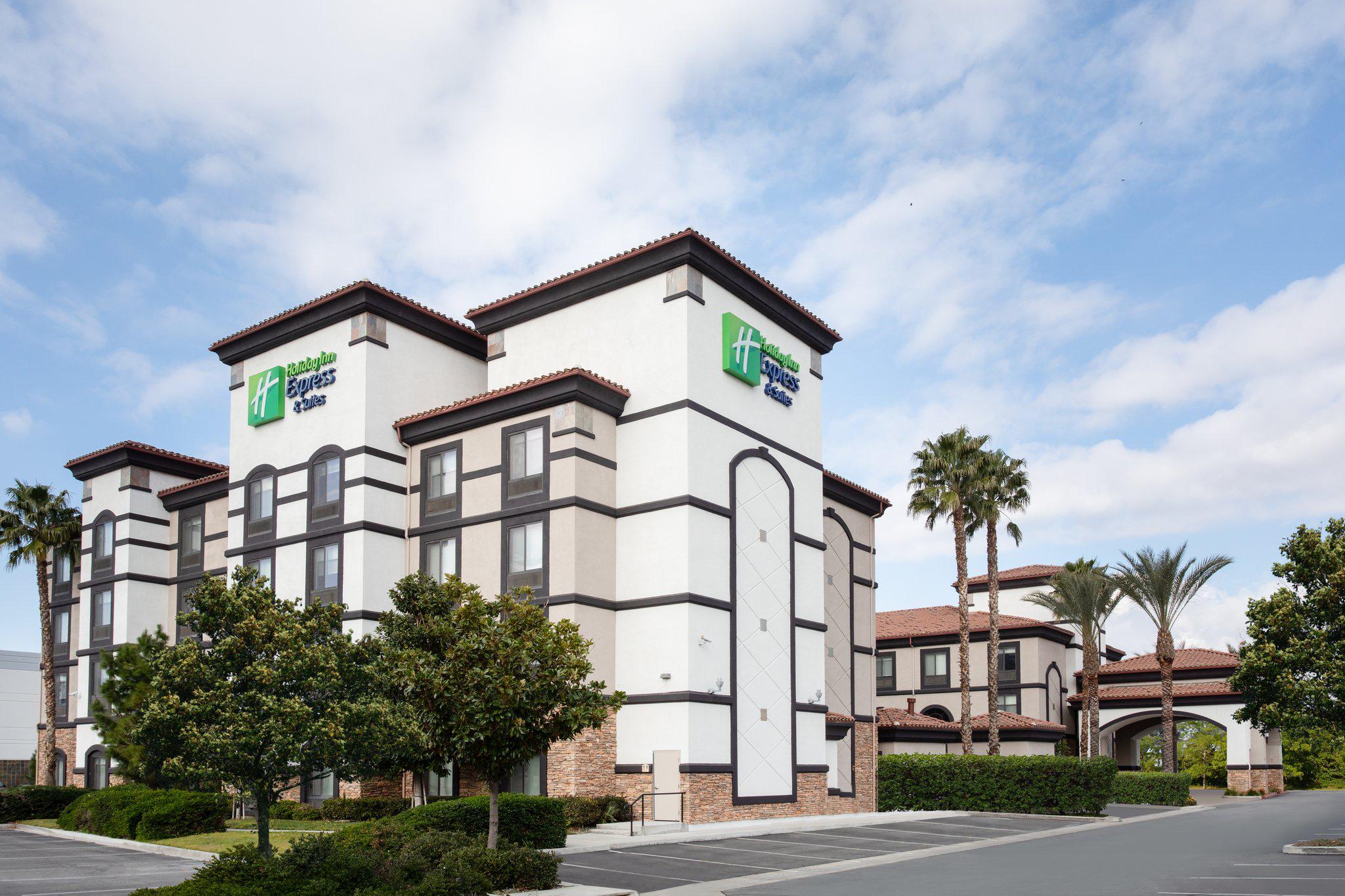 Holiday Inn Express & Suites Ontario Airport Photo